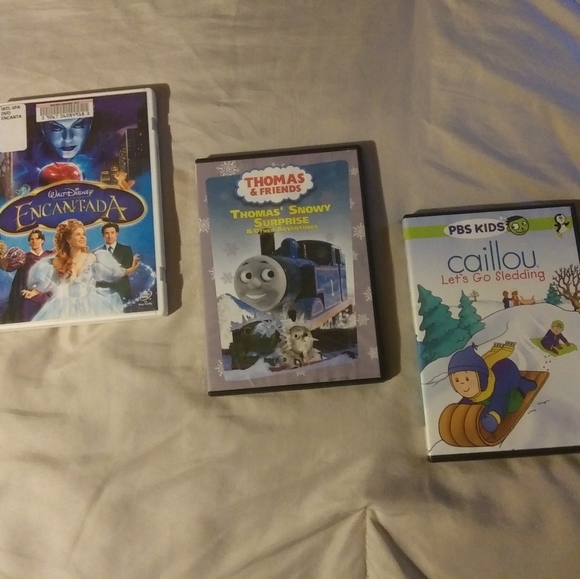 Bundle of 9 kids movies - Picture 3 of 8